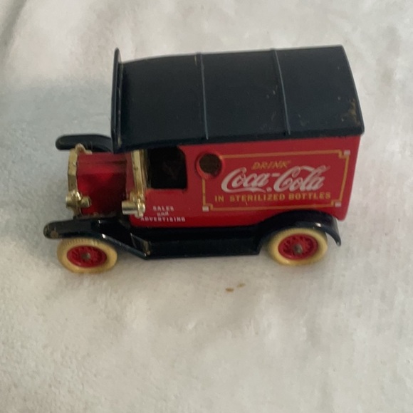 Coca Cola Vintage Red and Black Delivery Truck Toy 1979 - Picture 4 of 6
